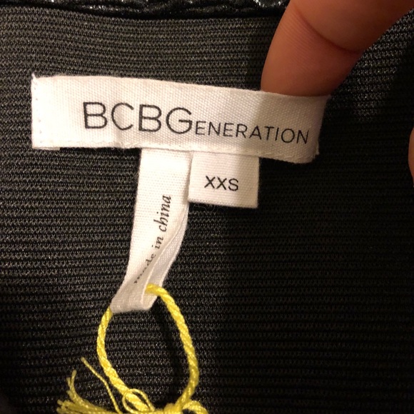 BCBG Generation metallic black mini skirt - Picture 3 of 7